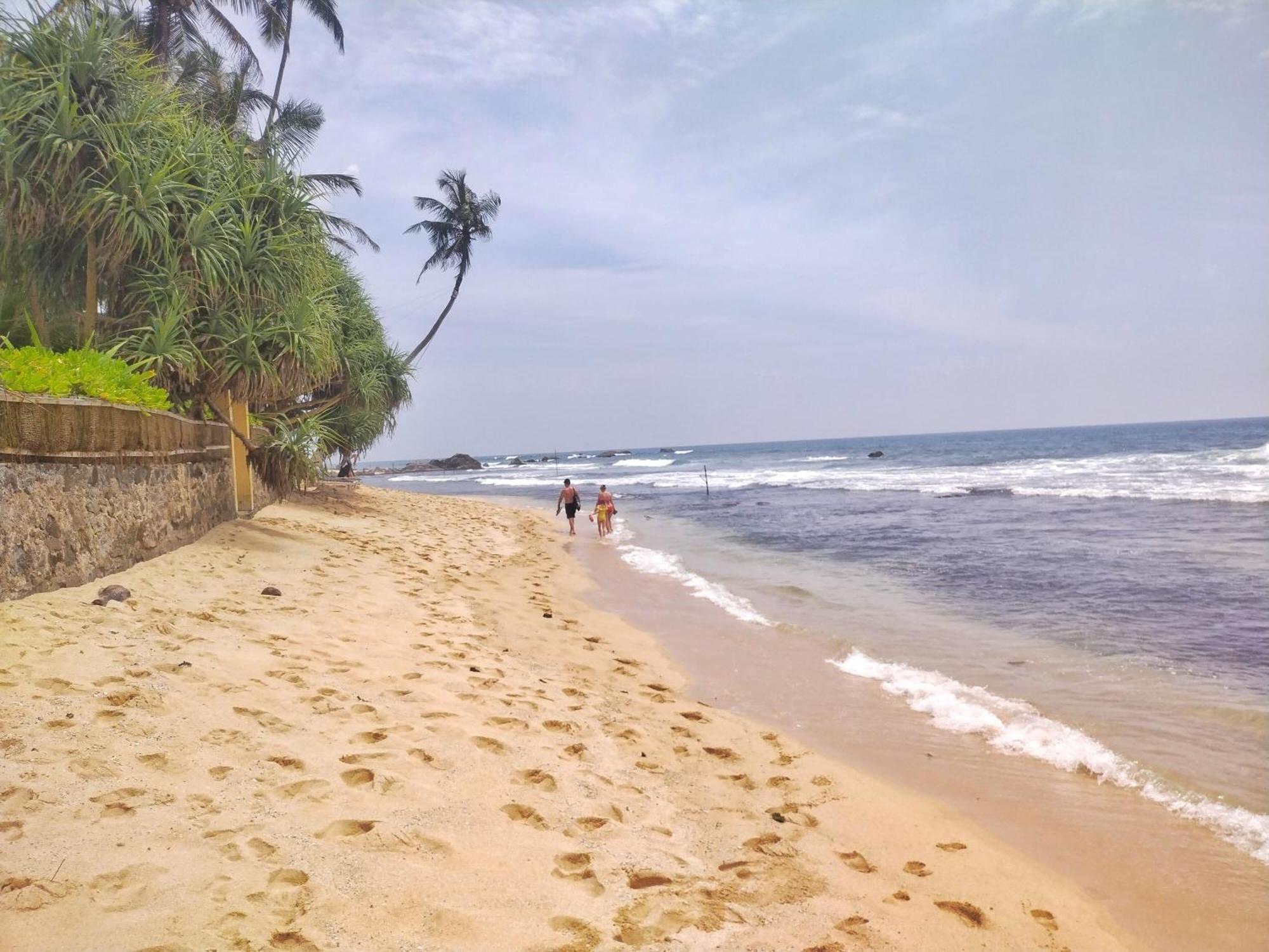 Dalawella Beach Resort Унаватуна Екстер'єр фото