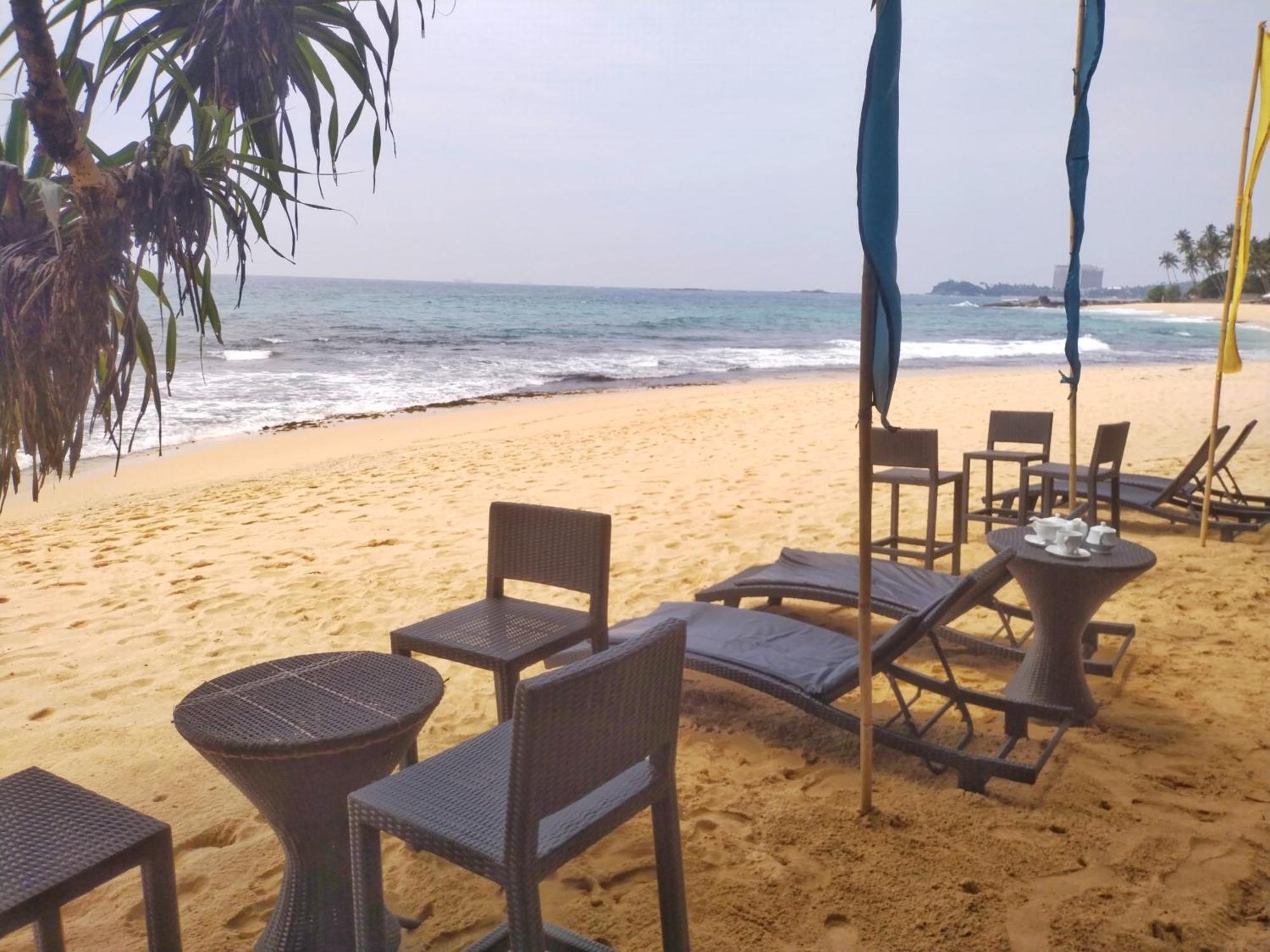 Dalawella Beach Resort Унаватуна Екстер'єр фото