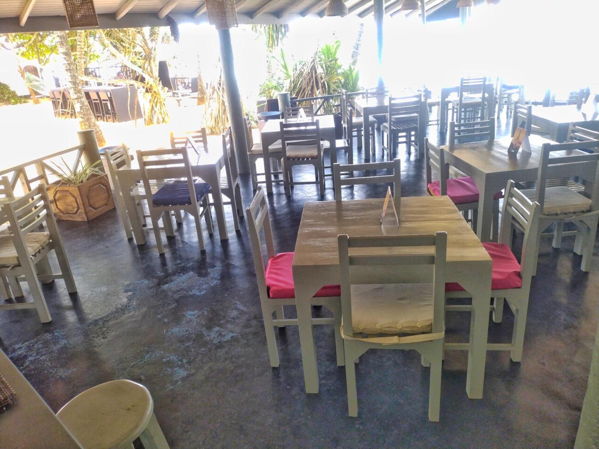 Dalawella Beach Resort Унаватуна Екстер'єр фото