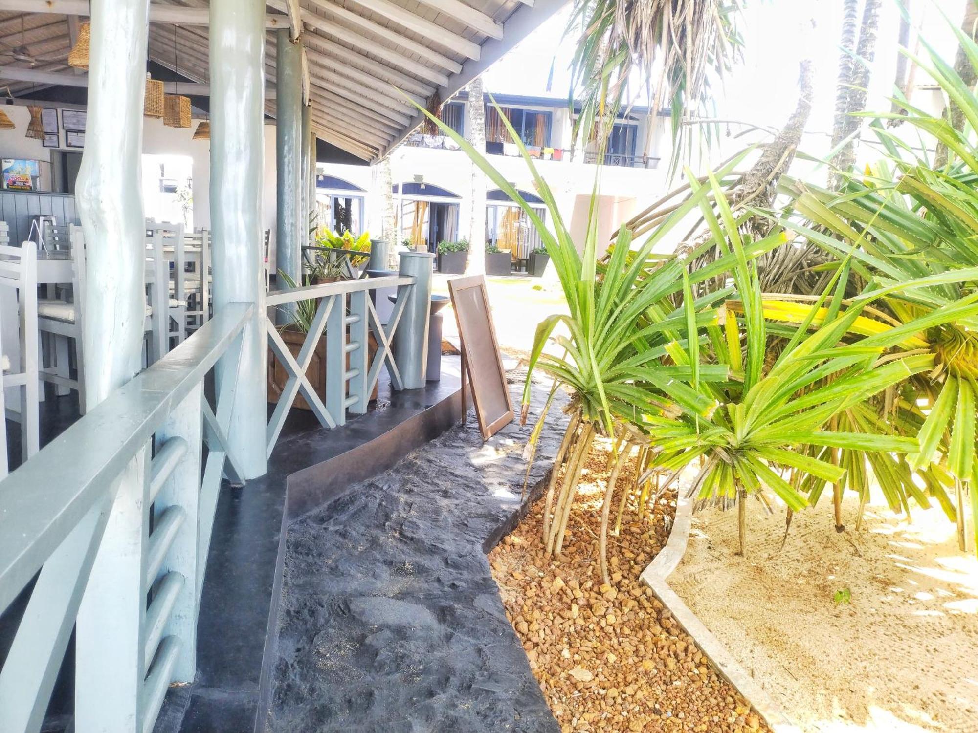 Dalawella Beach Resort Унаватуна Екстер'єр фото